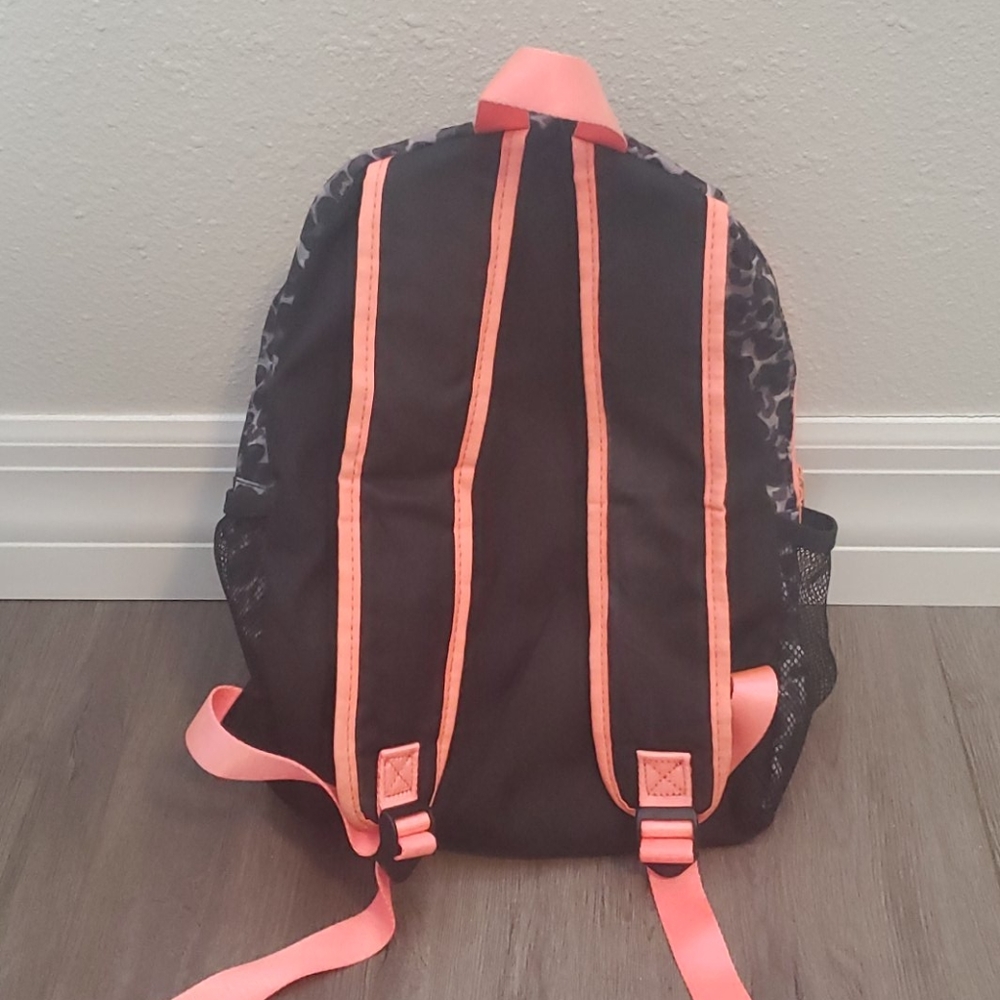 Xersion Backpack - Picture 4 of 7